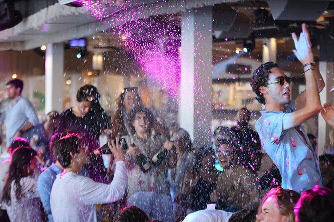 4 Hour Day Party at Beach Clubs in Mykonos - Why the host matters more than the bus
