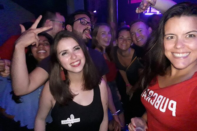 4-hour Guided Porto Pub Crawl with 6 drinks and VIP CLUBentry - The three bar stops and included drinks