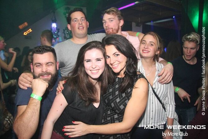 4-hour Guided Porto Pub Crawl with 6 drinks and VIP CLUBentry - VIP club entry and the final stop