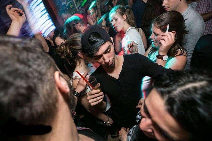 4-Hour Shanghai Pub Crawl (bars & nightclub hopping) - Practical advice before you go