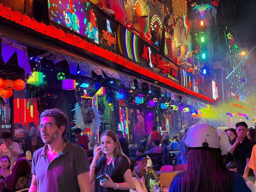 Acoustics Live Music And Saigon Night Life Street Food Tour - A street-level introduction to Ho Chi Minh City at night