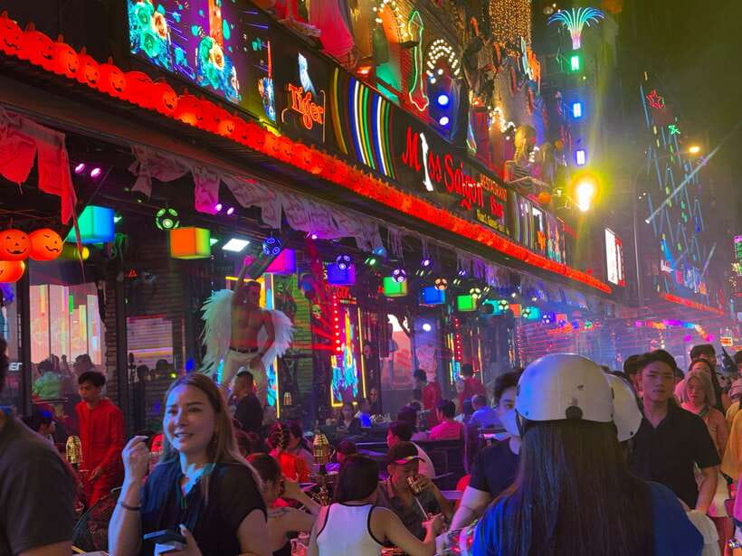 Acoustics Live Music And Saigon Night Life Street Food Tour - Walking the alleys and seeing Saigon after dark