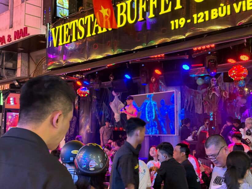 Acoustics Live Music And Saigon Night Life Street Food Tour - Hotel pickup makes the evening easier