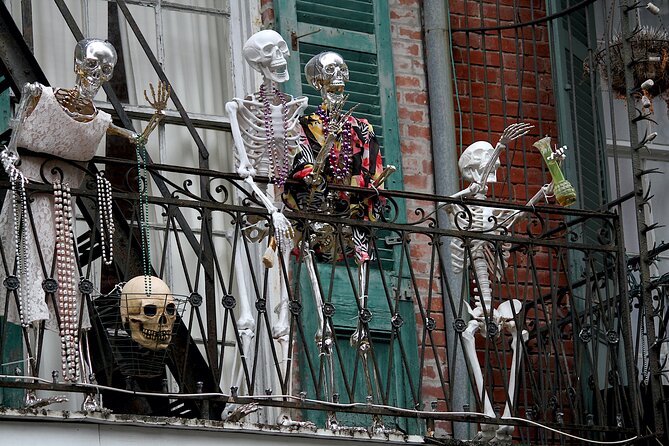 Adults Only Haunted Pub Crawl in New Orleans - Pirates Alley and the stories behind the bars