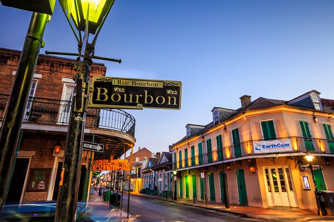 Adults Only Haunted Pub Crawl in New Orleans - How the guides shape the experience