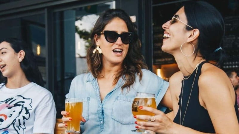 Albufeira: 5 Bars and 1 Nightclub Pub Crawl with Free Shots - Key points to know before you go