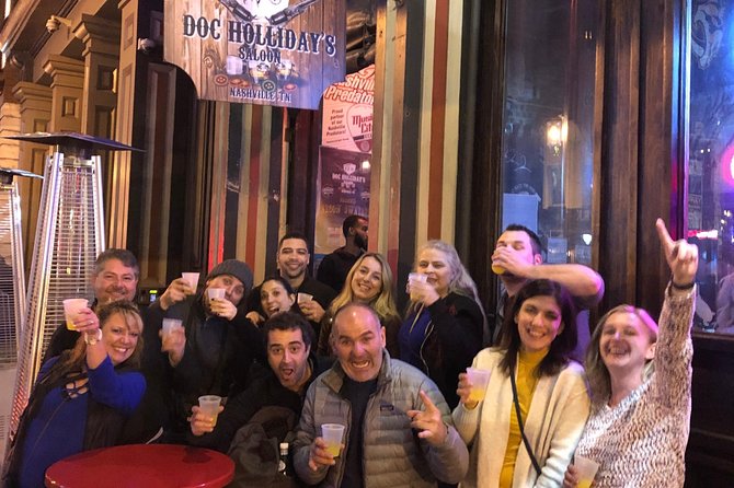 All-Inclusive Nighttime Pub Crawl - The guides make the difference