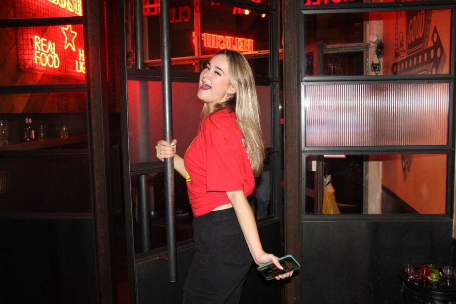 Amsterdam: City Center Bar Crawl and Nightlife Experience - Why solo visitors often get the most from it