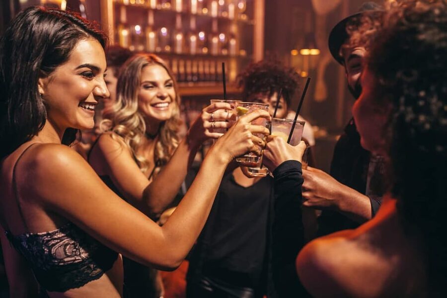 Amsterdam: Ludwig's Hidden Speakeasy Cocktail VIP Tour - Four bars, one carefully paced night