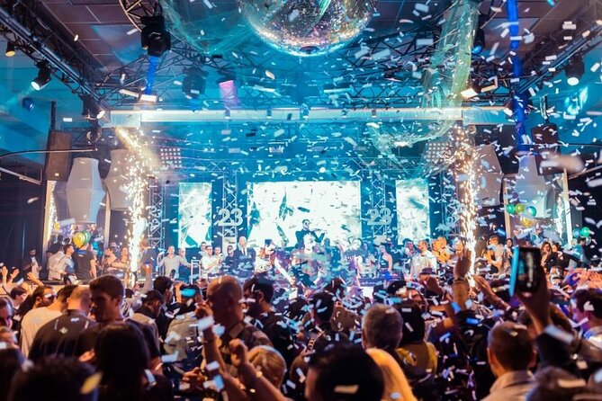 Amsterdam Nightlife Ticket & House of Bols - Welcome drinks make Candela and Bubbels more useful