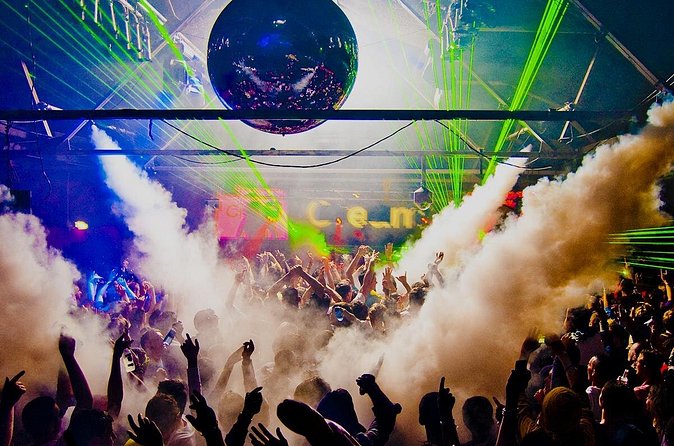 Amsterdam Nightlife Ticket & House of Bols - Club Hartje adds another welcome drink