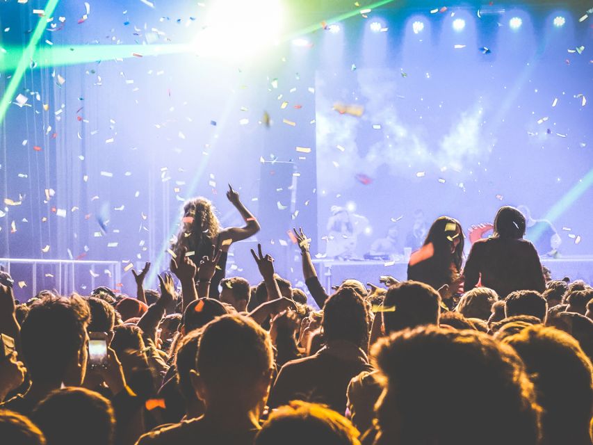Amsterdam: Nightlife Ticket with Champagne and Cruise - The canal cruise, from morning to evening