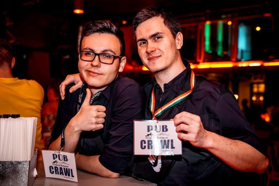 Amsterdam: Original Pub Crawl Party with VIP Entrance - Starting at Generator Hostel Bar at 22:00
