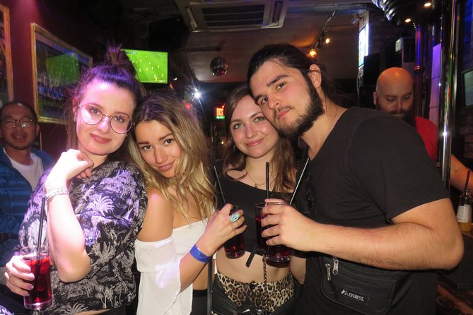 Amsterdam Red Light District Pub Crawl - Group size, age, and the feel of the night
