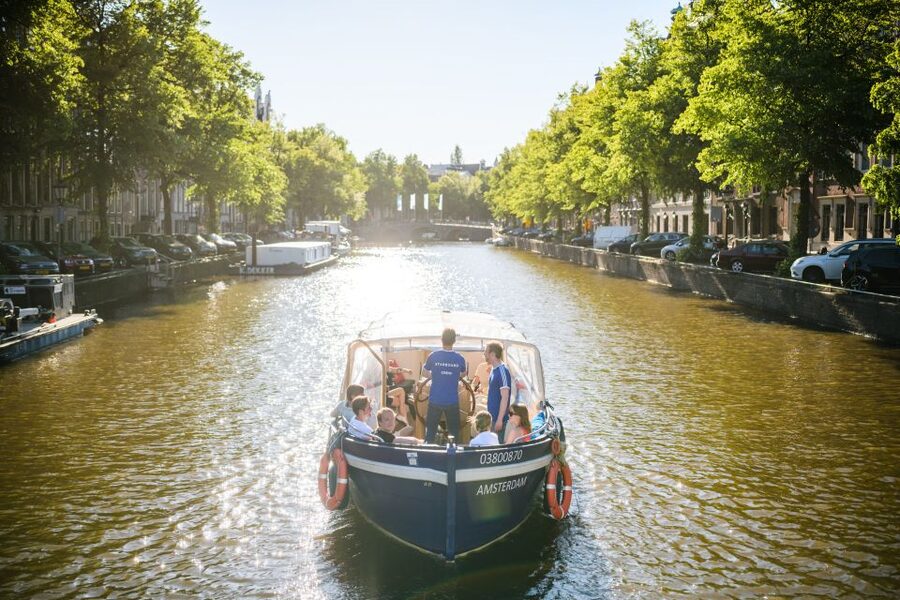 Amsterdam: Red-Light District Pub Crawl and Booze Boat Tour - Is $56 a fair price?