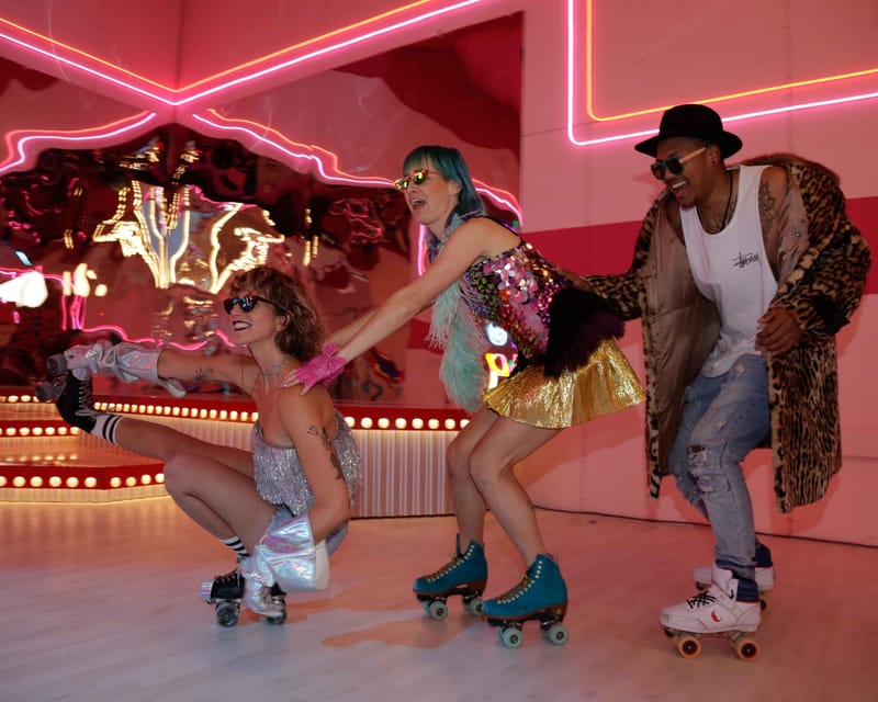 Amsterdam: Roller Dreams & Amsterdam Nightlife Experience - Should you book Amsterdam Roller Dreams and Nightlife?