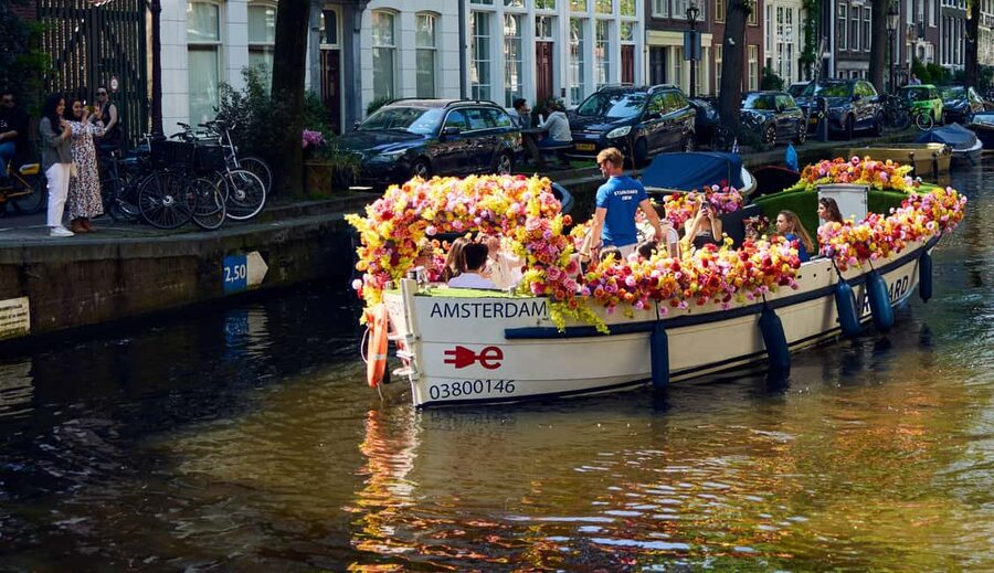 Amsterdam: The Original Flower Boat with Local Guide and Bar - The Flower Bike Man story