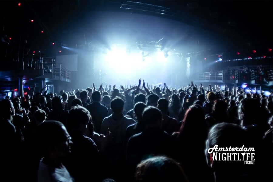 Amsterdam: Tour De BonTon Club Tour and 20+ Nightclubs Entry - What the sex-club visit adds