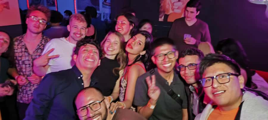 Arequipa: Pub Crawl with Skip-The-Line Access and Drinks - What the guide adds to the night