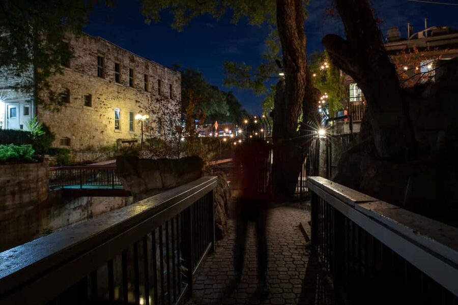 Austin’s Spirits & Spirits Haunted Pub Crawl - Timing, walking, and practical comfort