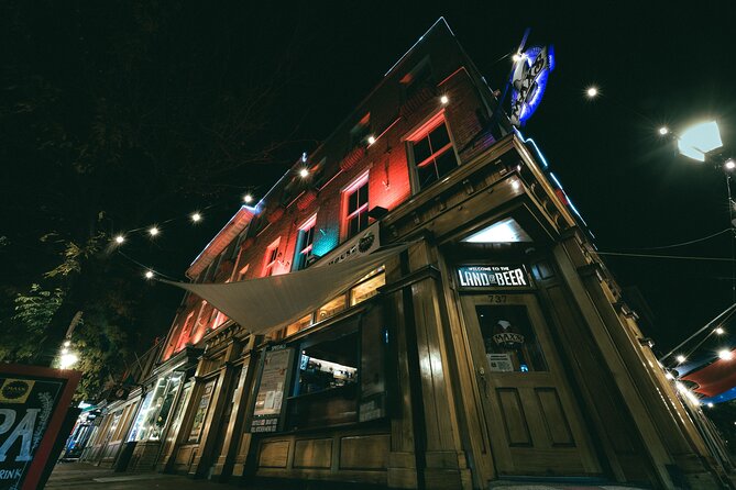 Baltimore Boos & Booze Haunted Pub Crawl - Max’s Taphouse starts the evening with local beer