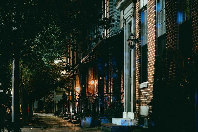 Baltimore Boos & Booze Haunted Pub Crawl - The Fell Family Cemetery brings the quietest pause