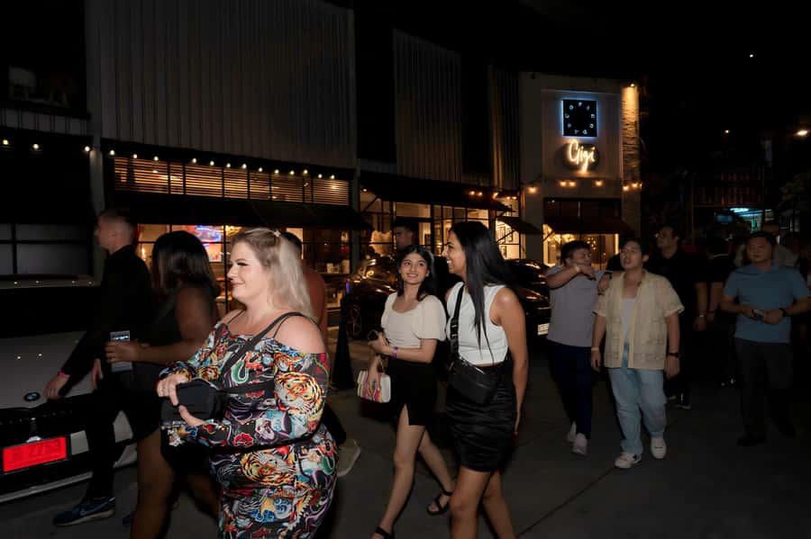 Bangkok: Bar and Club Crawl - Booking details that can affect your plans