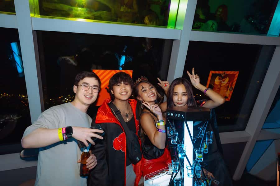Bangkok: Bar and Club Crawl - What each stop adds to the night