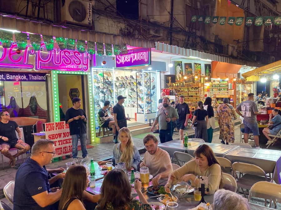 Bangkok Bar Hopping Tour in Siam - Three included drinks keep the evening simple
