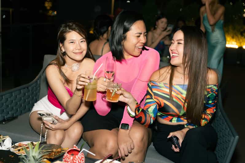 Bangkok: Dark Waters Rooftop Bar at Ten Six Hundred - Service, atmosphere, and realistic expectations