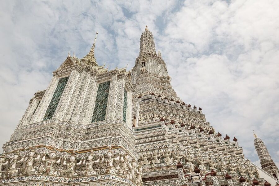 Bangkok: Historical Temples Tour & Hidden Bar at Sunset - Key points at a glance
