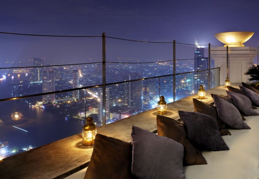 Bangkok: Lebua Rooftop Bar Reservation & Round-Trip Transfer - Who will get the most from this outing
