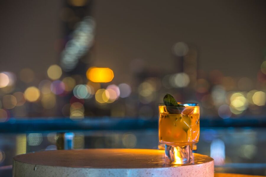 Bangkok: Lebua Rooftop Bar Reservation & Round-Trip Transfer - Distil Bar for a more polished evening