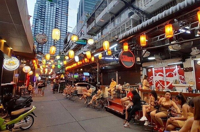 Bangkok nightlife’s secrets… - Nana Plaza, the evening’s main stop