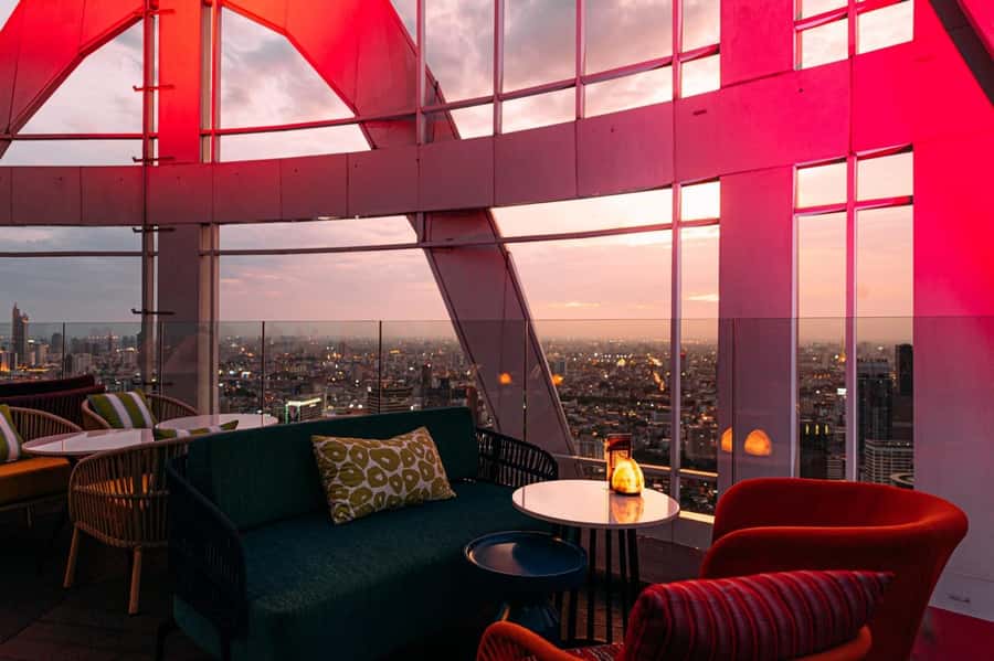 Bangkok: Red Sky 57th Floor COCOA XO Bar - Why the 57th floor changes the evening
