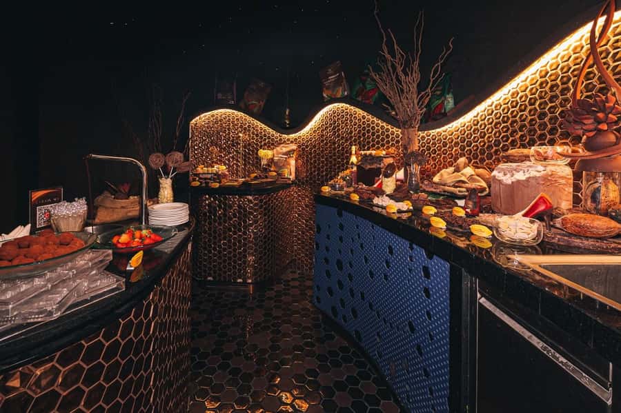 Bangkok: Red Sky 57th Floor COCOA XO Bar - Dress code and age rules