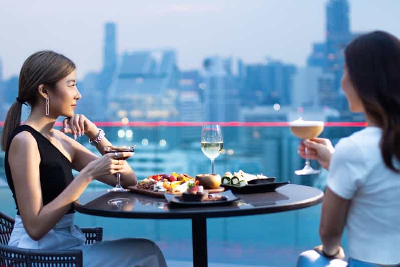Bangkok: RedSquare Rooftop Bar at Novotel Sukhumvit 4 - Cocktails, beer, and the package value