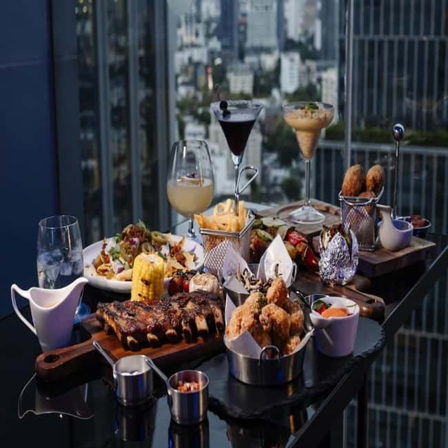 Bangkok: The Vue Bar Rooftop at Mercure Bangkok Sukhumvit 24 - Key points at a glance