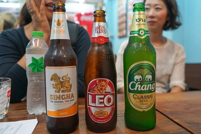 Bangkok Tuk Tuk Night Tour with food & drinks in Siam & Silom - The guide is central to the experience
