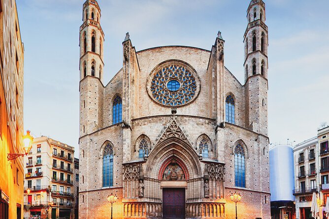 Bar Crawl in Barcelona with Spanish Wines, Vermut, Cold Beer and Tapas - Why this Barcelona bar crawl works