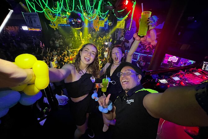 Bar Crawl Madness Tour in Cancun - A six-hour night in Punta Cancun