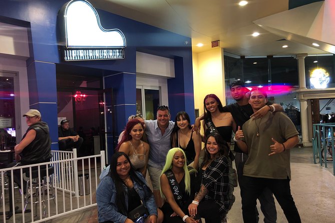 Bar Crawl On Fremont Street in Las Vegas - The Fremont Street walk is part of the entertainment