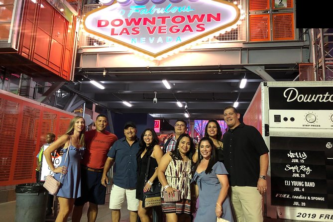 Bar Crawl On Fremont Street in Las Vegas - Guides make the difference