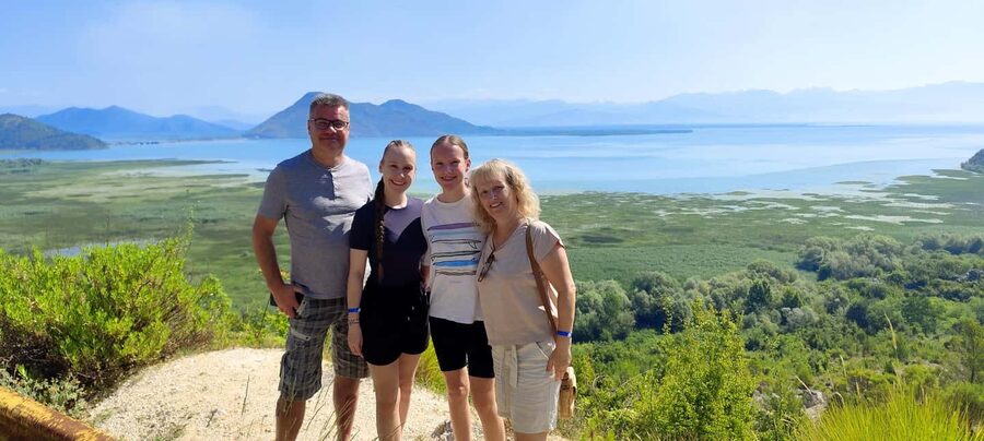 Bar: Montenegro Highlights Tour for Cruise Passengers - A refreshment break before the lake
