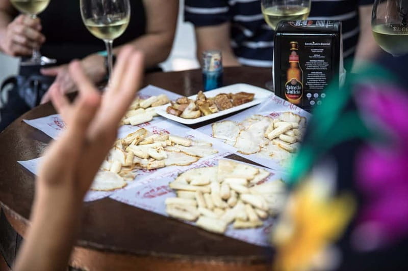 Barcelona: Hidden Bars and Authentic Tapas Journey - Meeting Atair near Encants Metro Station
