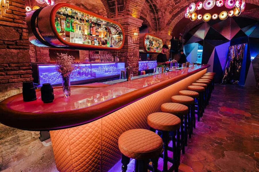 Barcelona’s Hidden Speakeasy Party & VIP Club Experience - Who will enjoy this Barcelona night