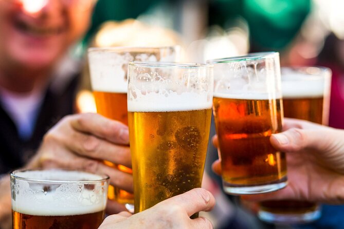 Bath: Local Pubs & Historic Sights Walking Tour (3h) - Starting at Bath Abbey and the ancient springs