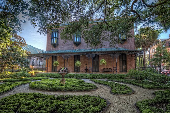 Battles & Brews Pub Crawl in Savannah - Who will get the most from this tour?