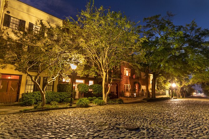 Bay Street Bastards Pub Crawl Shared Tour in Charleston - Meeting at the U.S. Custom House at 7:30 p.m.