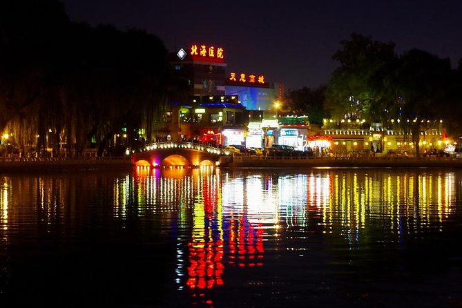 Beijing Imperial Dining Experience at Bai Jia Da Yuan Restaurant with Houhai Lake Bar Tour - Why this Beijing evening feels different